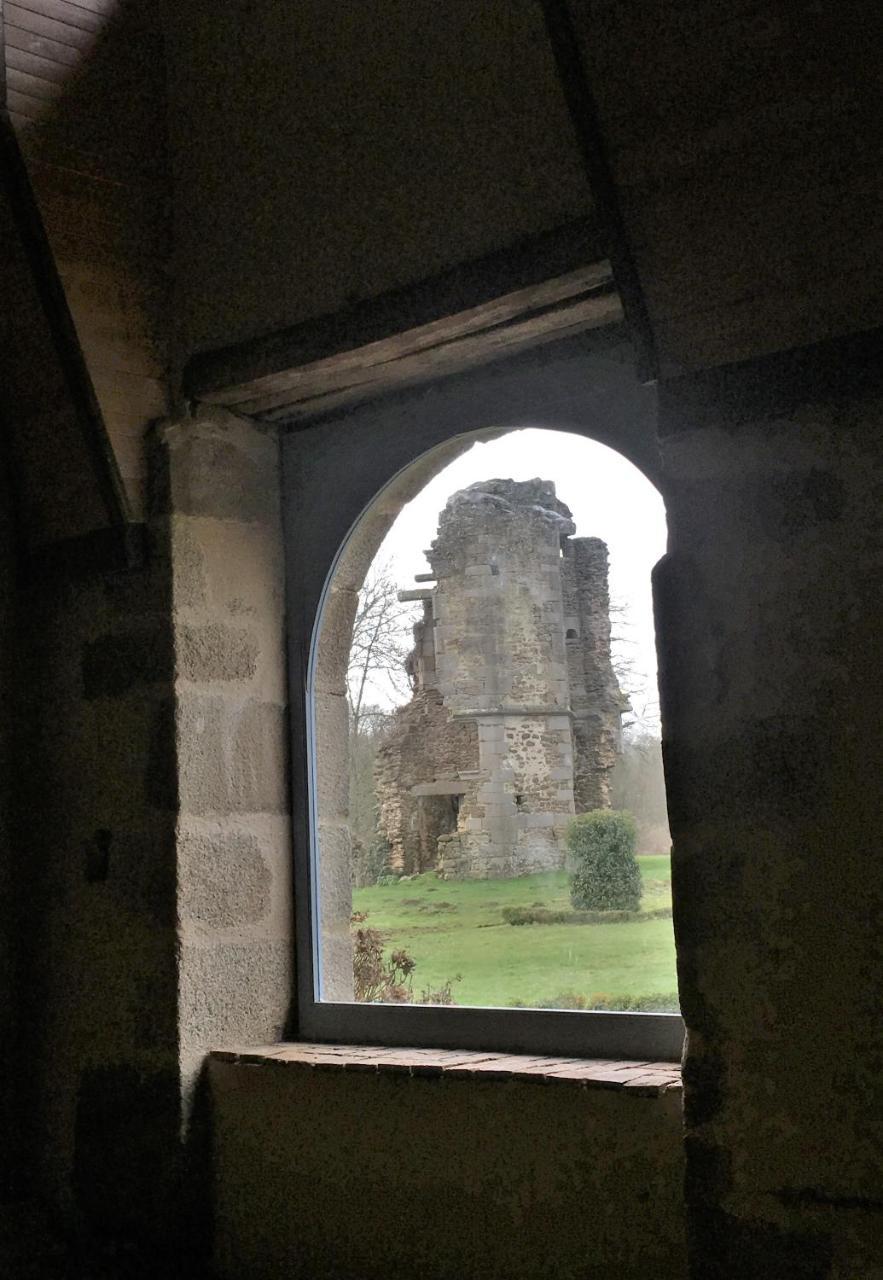 Bed & Breakfast Chateau De La Chasse-guerre Hardanges