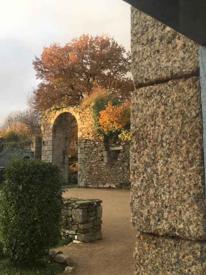 Chateau De La Chasse-guerre Bed & Breakfast *
